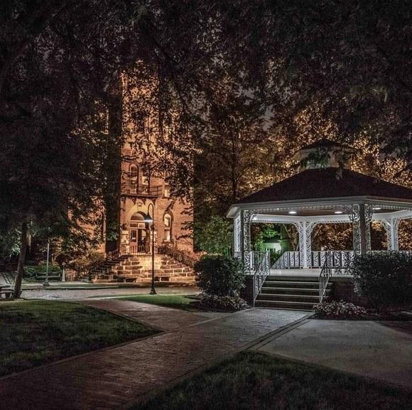 Meet your Posher, Kathie - Picture 1 of 1